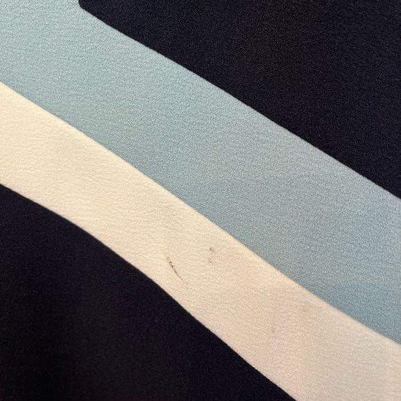 Vince Camuto Crepe Colorblock shift dress - Picture 5 of 5